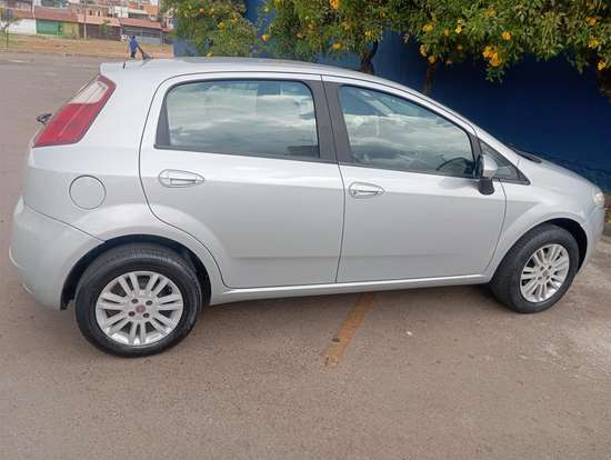 FIAT-PUNTO-1.4 ATTRACTIVE 8V FLEX 4P MANUAL FIAT-PUNTO-2011