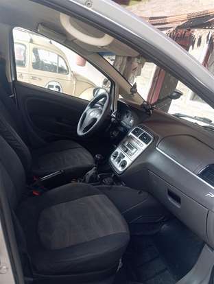 FIAT-PUNTO-2011