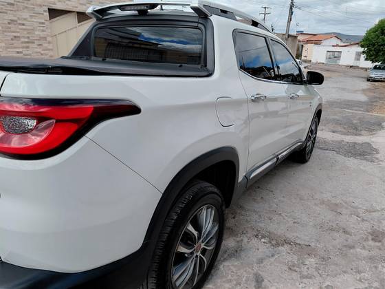 FIAT TORO 2.4 16V MULTIAIR FLEX VOLCANO AT9