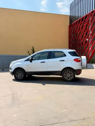 FORD-ECOSPORT-2012