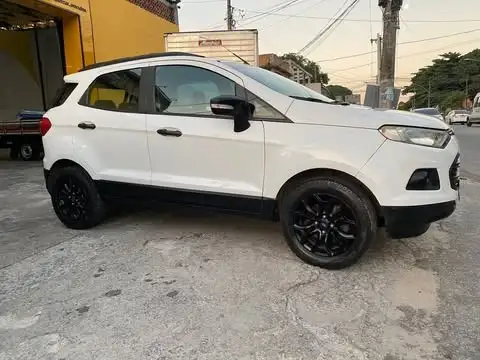 FORD-ECOSPORT-2015