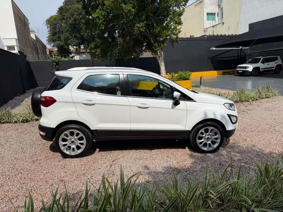 FORD-ECOSPORT-2018