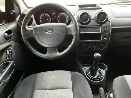 FORD-FIESTA-2013