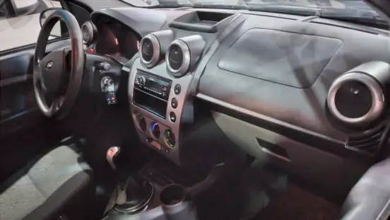 FORD-FIESTA-2011