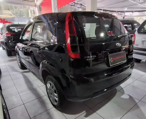 FORD-FIESTA-2011