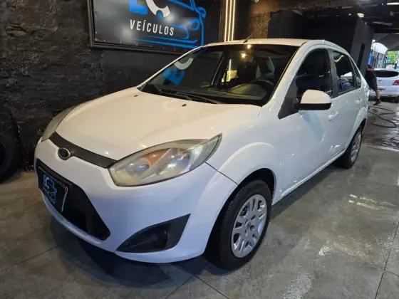 FORD FIESTA 1.6 MPI SEDAN 8V FLEX 4P MANUAL