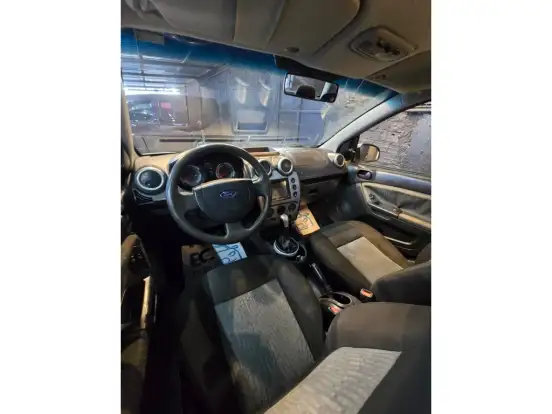 FORD-FIESTA-2012