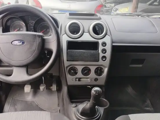 FORD-FIESTA-1.6 ROCAM SEDAN 8V FLEX 4P MANUAL FORD-FIESTA-2013