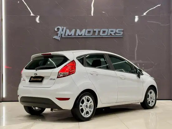 FORD-FIESTA-2015