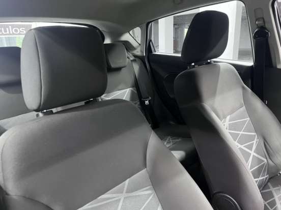 FORD-FIESTA-2014