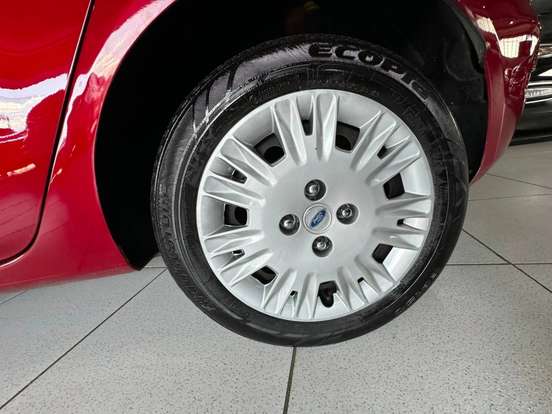 FORD-FIESTA-2016