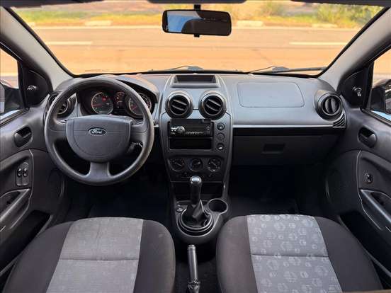 FORD-FIESTA-2011