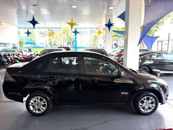 FORD-FIESTA-2010