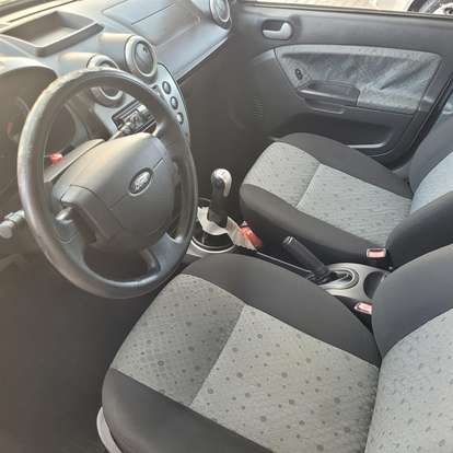 FORD-FIESTA-2012