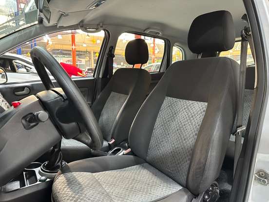 FORD-FIESTA-2014