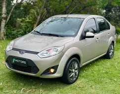 FORD FIESTA 1.6 ROCAM SEDAN 8V FLEX 4P MANUAL FORD FIESTA 1.6 ROCAM SEDAN 8V FLEX 4P MANUAL