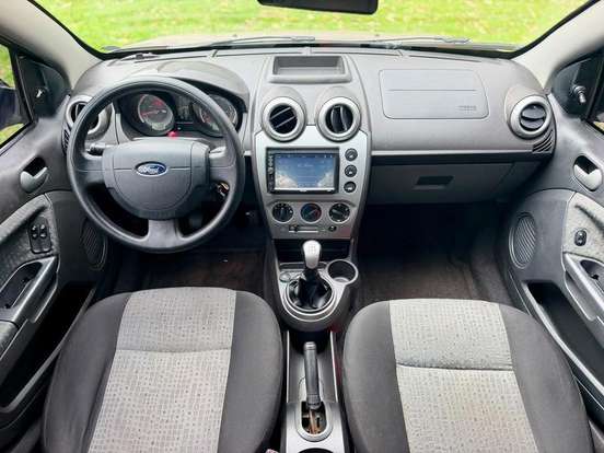 FORD-FIESTA-2012