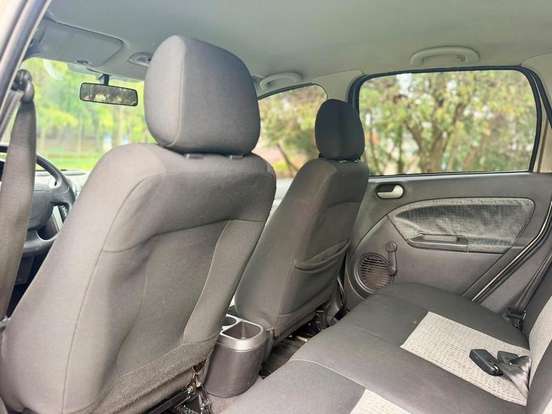 FORD-FIESTA-2012