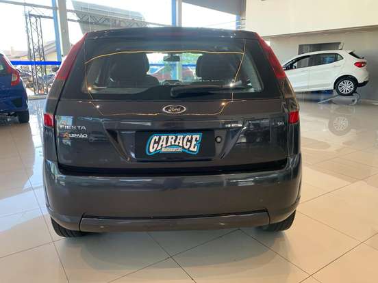 FORD-FIESTA-2013