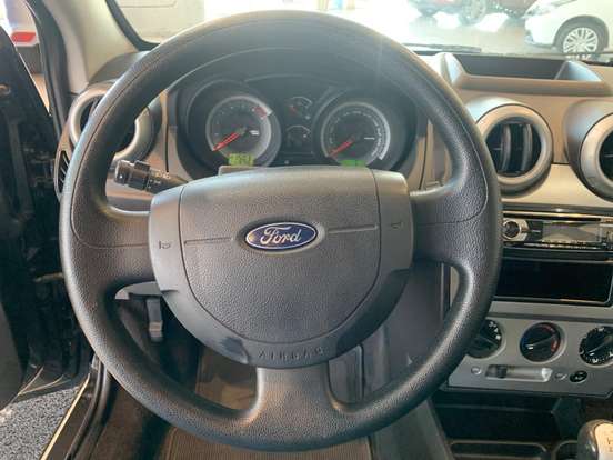 FORD-FIESTA-1.6 SE HATCH 16V FLEX 4P MANUAL FORD-FIESTA-2013