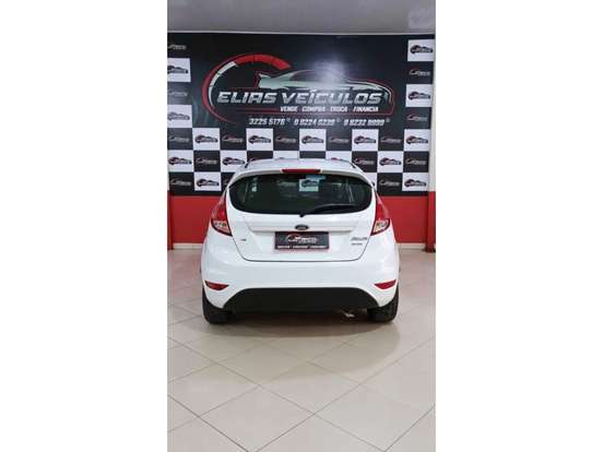 FORD-FIESTA-2016