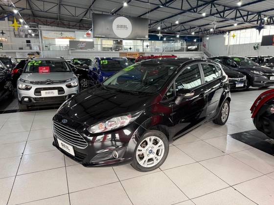 FORD FIESTA 1.6 SE HATCH 16V FLEX 4P POWERSHIFT