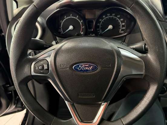 FORD-FIESTA-2015