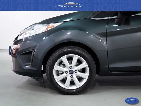 FORD-FIESTA-2011