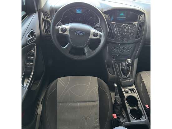 FORD-FOCUS-2014