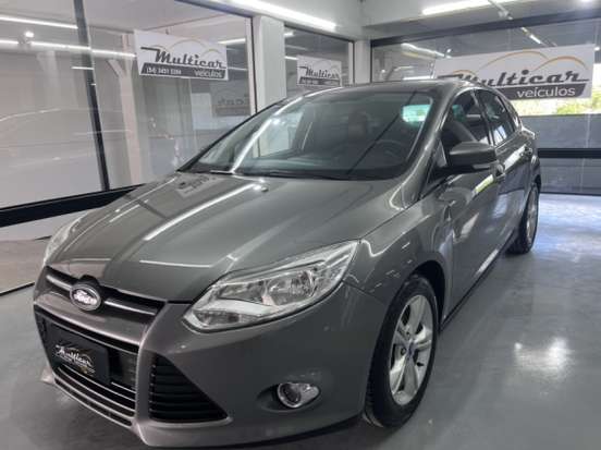 FORD-FOCUS-2014