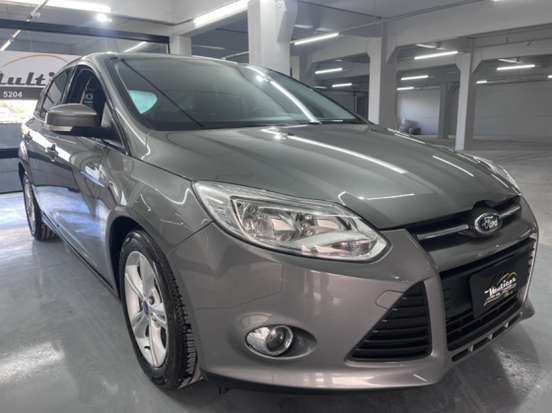 FORD-FOCUS-2014