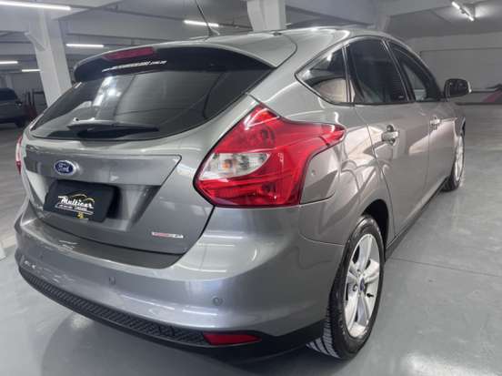 FORD-FOCUS-2014