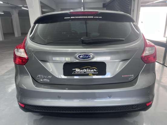 FORD-FOCUS-2014