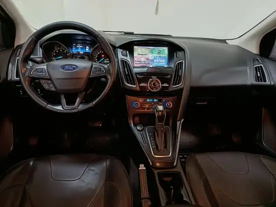 FORD-FOCUS-2016