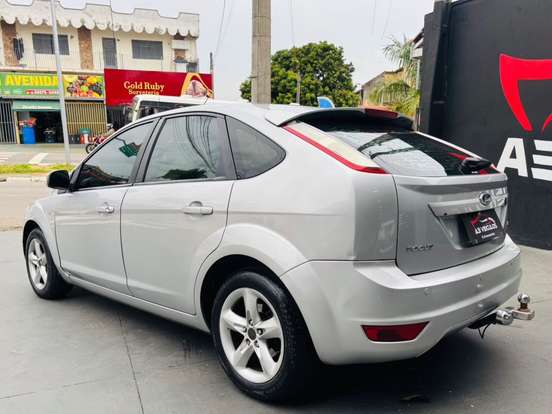 FORD-FOCUS-2.0 16V FLEX 4P AUTOMÁTICO FORD-FOCUS-2010