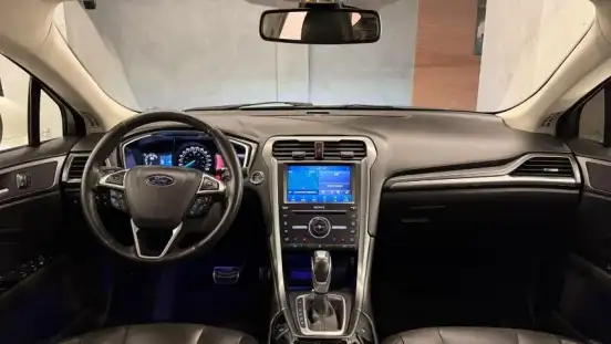 FORD-FUSION-2015