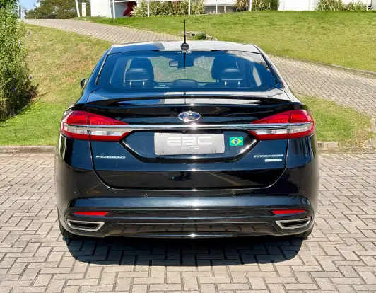 FORD-FUSION-2017