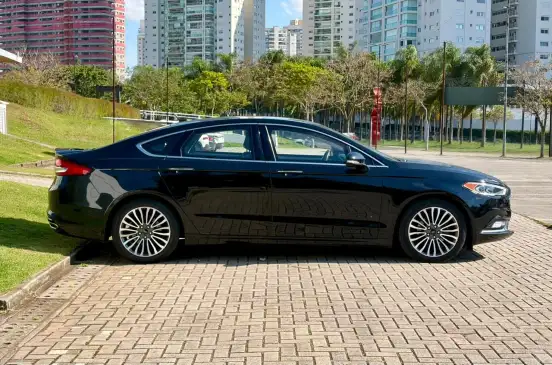 FORD-FUSION-2017