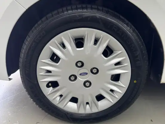 FORD-KA-1.5 TI-VCT FLEX SE PLUS SEDAN AUTOMÁTICO FORD-KA-2019
