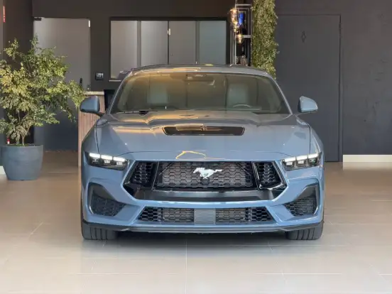 FORD-MUSTANG-2025