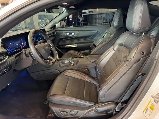FORD-MUSTANG-2024