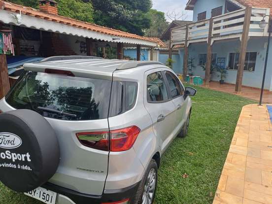 FORD-ECOSPORT-2012