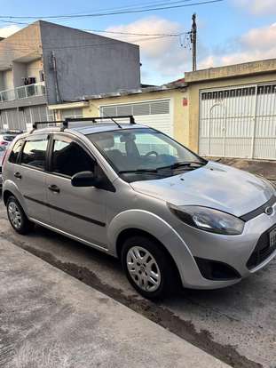 FORD-FIESTA-2012