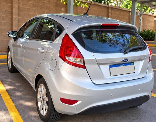 FORD FIESTA 1.6 SE HATCH 16V FLEX 4P MANUAL