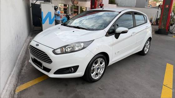 FORD FIESTA 1.6 SE HATCH 16V FLEX 4P MANUAL