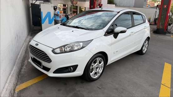 FORD-FIESTA-2015