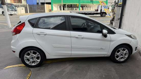 FORD-FIESTA-2015