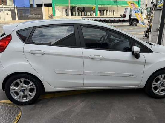 FORD-FIESTA-1.6 SE HATCH 16V FLEX 4P MANUAL FORD-FIESTA-2015
