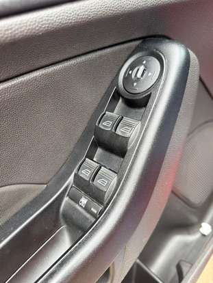 FORD-FIESTA-2015