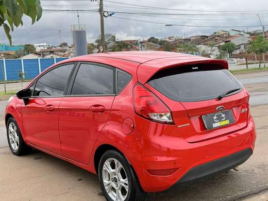 FORD-FIESTA-1.6 SE HATCH 16V FLEX 4P POWERSHIFT FORD-FIESTA-2015